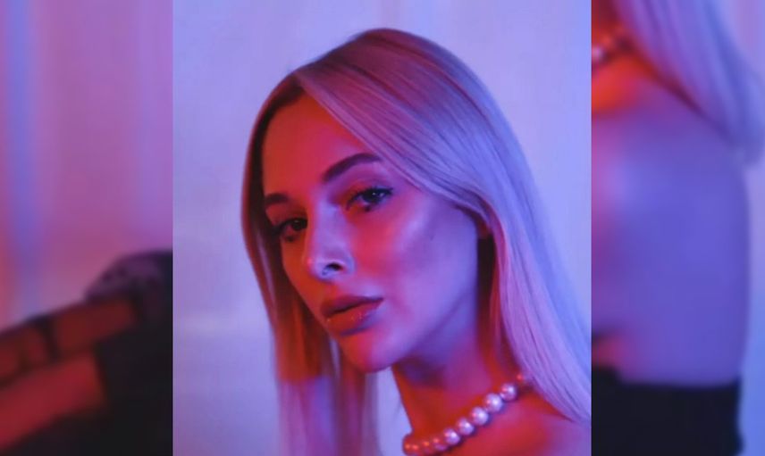 Ünlü YouTube fenomeni Enes Batur’un eski sevgilisi Ecenaz Üçer’in seksi videosu sosyal medyayı karıştırdı