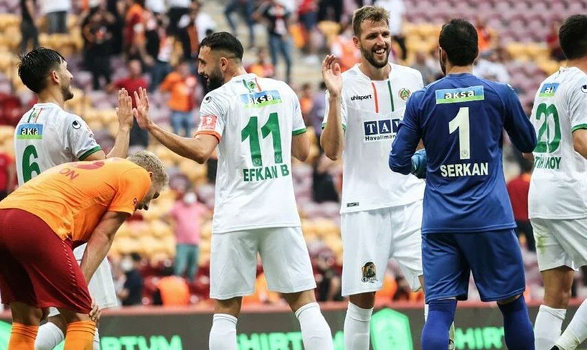 Galatasaray Maçında Islıklanan Ryan Babel, Yaptığı Paylaşımla Tepkileri Üzerine Çekti!