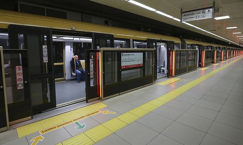 Rezillikler gün geçtikçe artıyor! Bebek’ten sonra iki kişi daha Ümraniye metrosunda alenen cinsel ilişkiye girdi