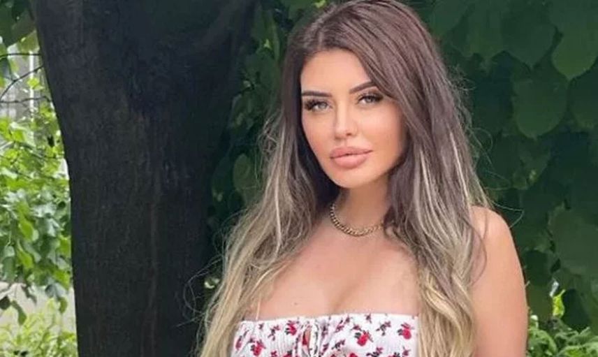 Ebru Polat yıllar sonra itiraf etti! Ünlü şarkıcının paylaşımını gören takipçileri deliye döndü