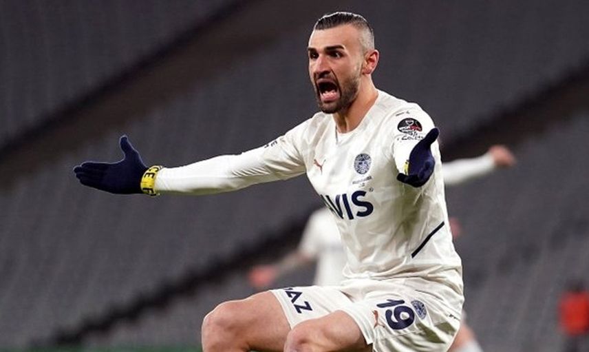 Fenerbahçe'de Serdar Dursun'un İstatistiği Dikkat Çekti!
