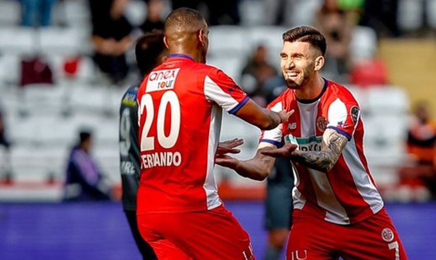 Galatasaray'ın Antalyasporlu Fernando Lucas Martins transferiyle ilgilenmesi hakkında Başkan Aziz Çetin açıklamalarda bulundu!