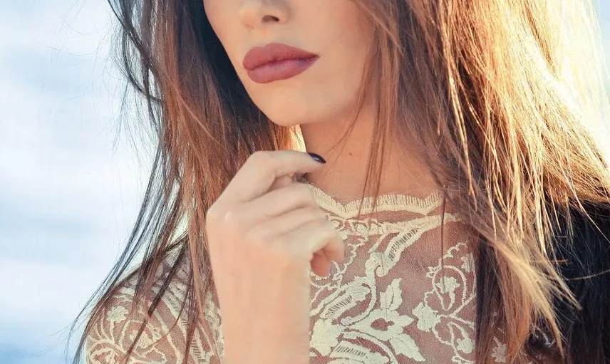 Emina Jahovic, Takipçisine Verdiği Cevapla Olay Oldu