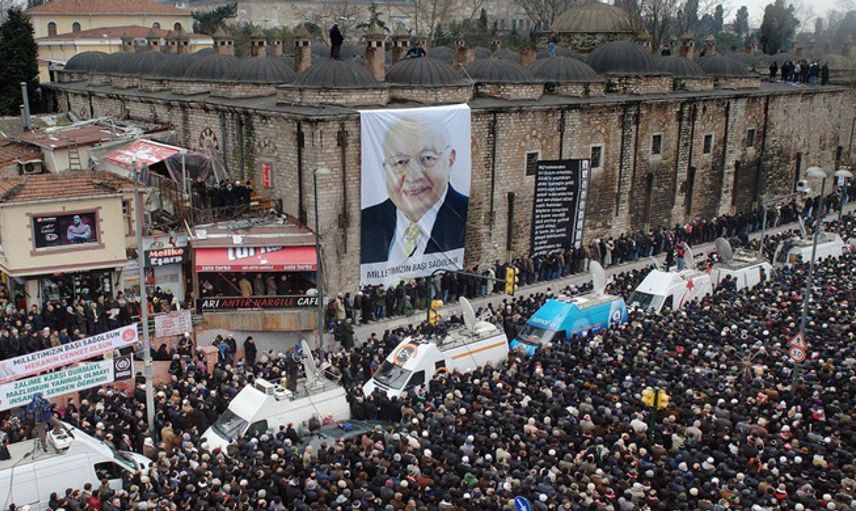 Prof. Dr. Necmettin Erbakan Kimdir?