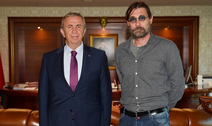 Erdal Beşikçioğlu’ndan acı haber! Ünlü oyuncunun babası Bahattin Beşikçioğlu hayatını kaybetti