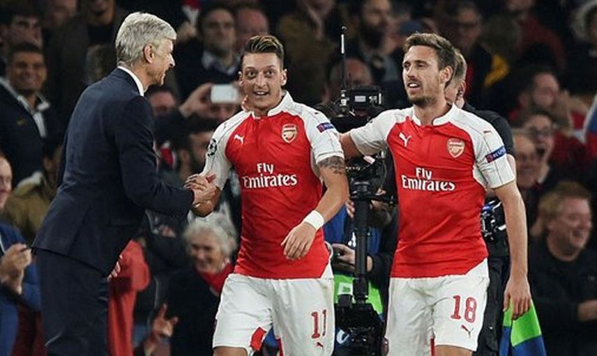 Arsenal günlerine eğindi