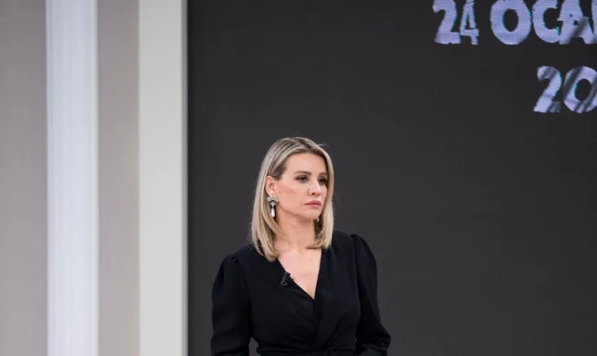 Esra Erol Canlı Yayında Elazığ İçin 1 Buçuk Milyon TL Topladı