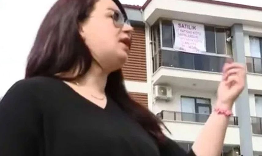 Ev ilanı için astığı pankart kafa karıştırdı! Böylesi bir ilk gören almak istemiyor