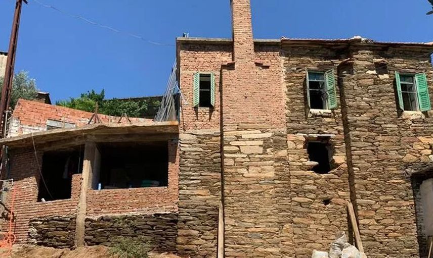 Muğla'da 50 Bin Liraya Aldıkları Evi Lüks Daireye Dönüştürdüler!