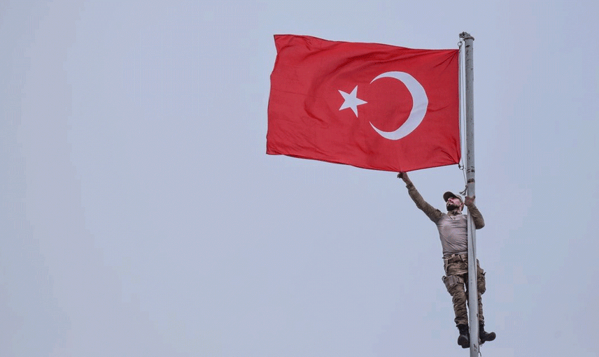 Kars'ta Beş Yıldır Şehitler Anısına Dev Türk Bayrağı Dalgalandırılıyor