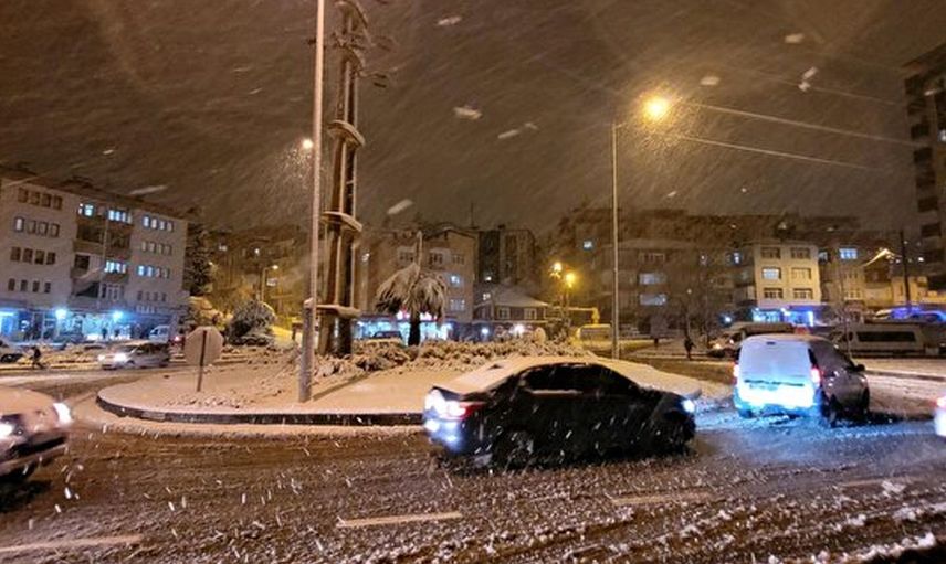 Trabzon'da Kar Engeli: Okullara 1 Gün Ara Verildi!