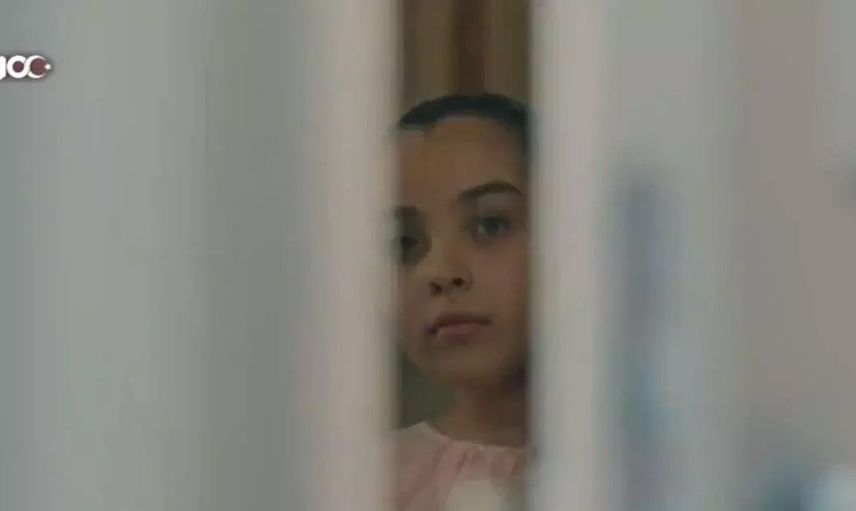 Sadece yetişkinlerin oynadığı iki kişilik bir oyun! Sakla Beni dizisinde iki çocuk arasındaki rezil sahneye tepki yağıyor! Bakan Göktaş o sahne hakkında konuştu: Kabul edilemez!