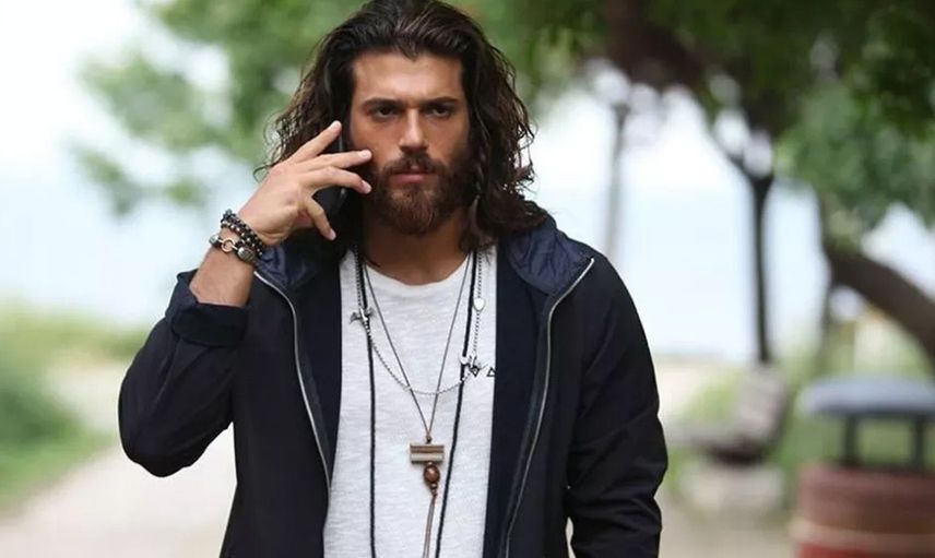 Can Yaman'dan kafaları karıştıran paylaşım! O fotoğrafı gören din mi değiştirdin dedi