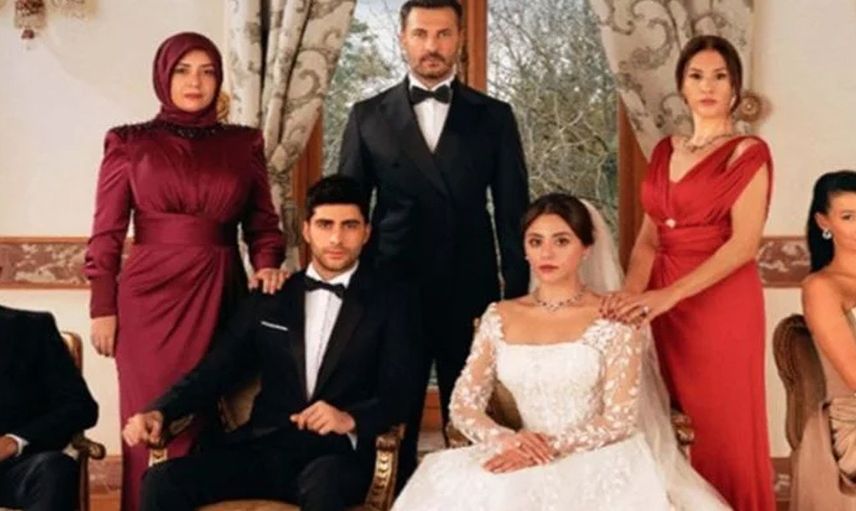 Kızılcık Şerbeti dizisinde hikayeyi değiştirecek yeni sezon hamlesi: Yayın tarihini rakiplerinden önce açıkladılar