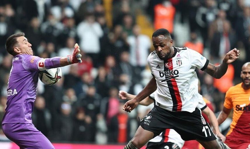 Galatasaray'de Fenerbahçe Derbisi Öncesi Fernando Muslera'nın Performansı Takımı Endişelendiriyor!