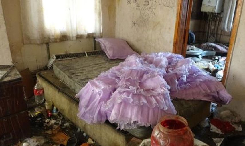 Düzce de insanlık dramı! Kötü kokuların geldiği eve polis bakın yaptı görüntüler herkesi üzdü