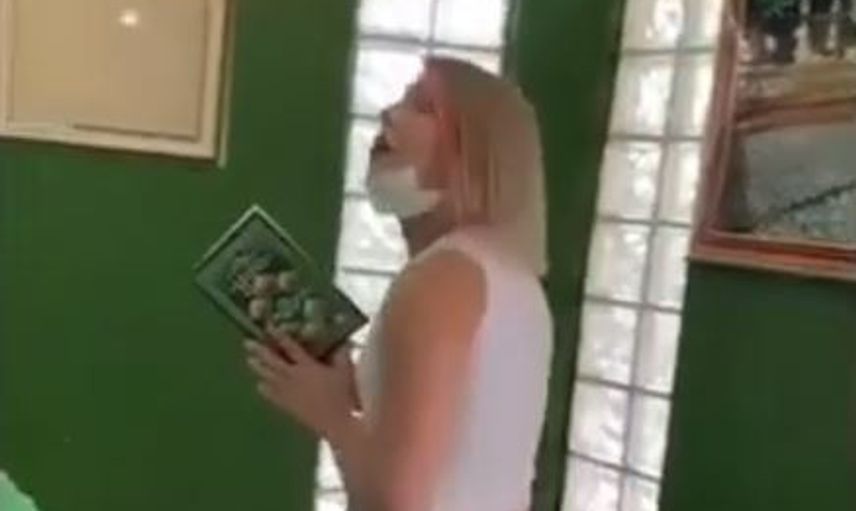 Türbede Video Çeken Kıza Tepkiler Çığ Gibi Büyüdü!