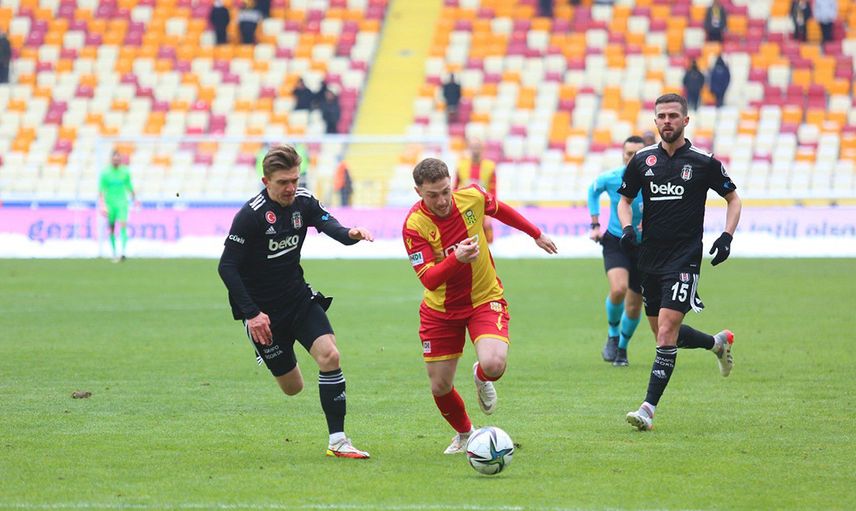 Nihat Kahveci'den Önder Karaveli Hakkında Şaşırtan İddia!