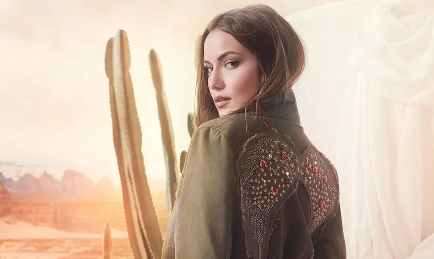 Fahriye Evcen Fotoğrafını İzinsiz Kullanan Marka İçin Harekete Geçti