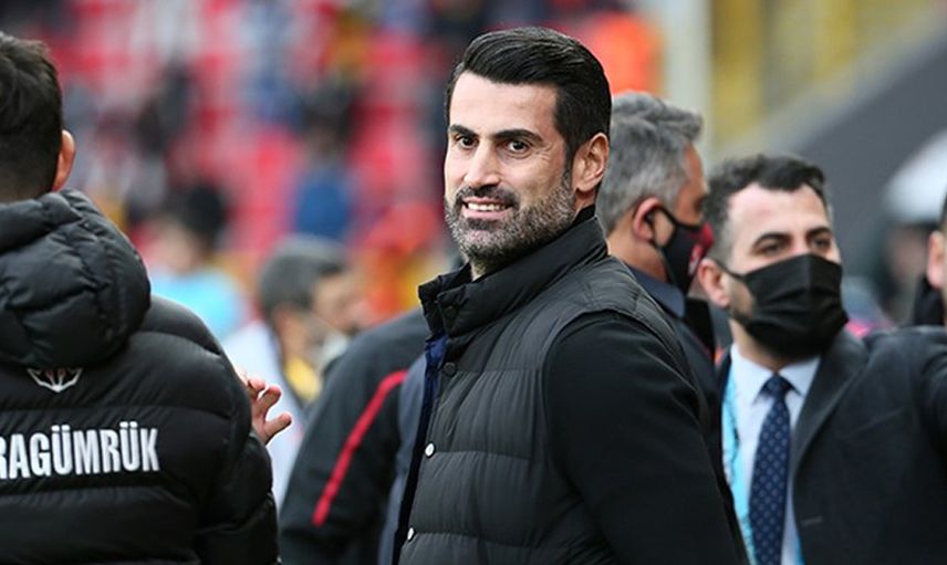 Fatih Karagümrük'ün Yeni Teknik Direktörü Volkan Demirel Alkış Aldı!