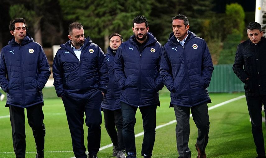 Fenerbahçe Başkanı Ali Koç'tan Samandıra'da Futbolcularla Sert Toplantı!