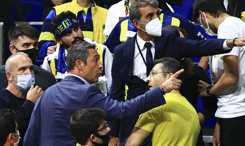 Fenerbahçe Beko - Barcelona Maçı Sonrası Ali Koç İle Taraftarlar Arasında Tansiyon Yükseldi!