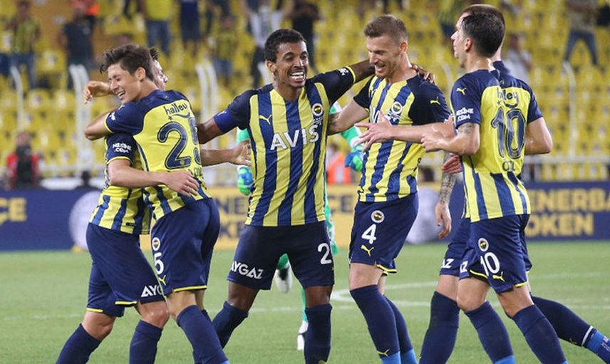 Fenerbahçe iç transferde takımdaki geleceği belirsiz olan Serdar Aziz ile anlaşmaya vardı!