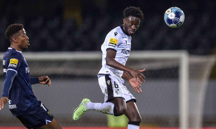 Fenerbahçe Kim Min Jae'nin takımdan ayrılması durumunda Abdul Mumin'in transferi için kolları sıvadı!