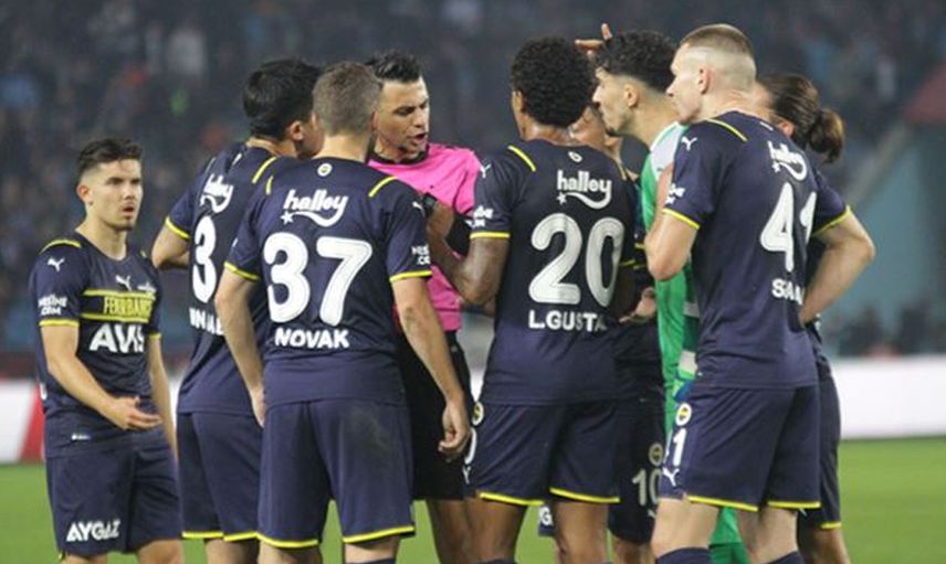 Fenerbahçe, Trabzonspor Maçındaki Hakem Kararlarına Yayını Sonlandırarak Tepki Gösterdi!