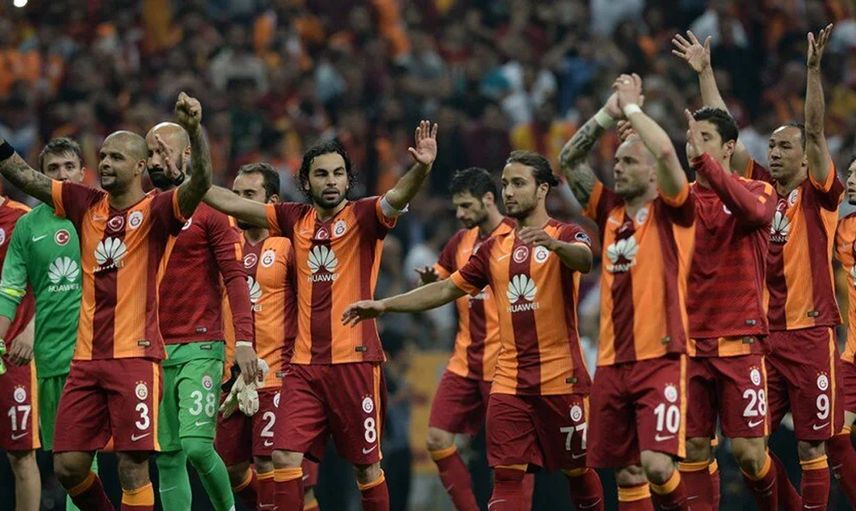Fenerbahçe Transferde Eski Galatasaraylı Sinan Bolat'ı Gözüne Kestirdi!