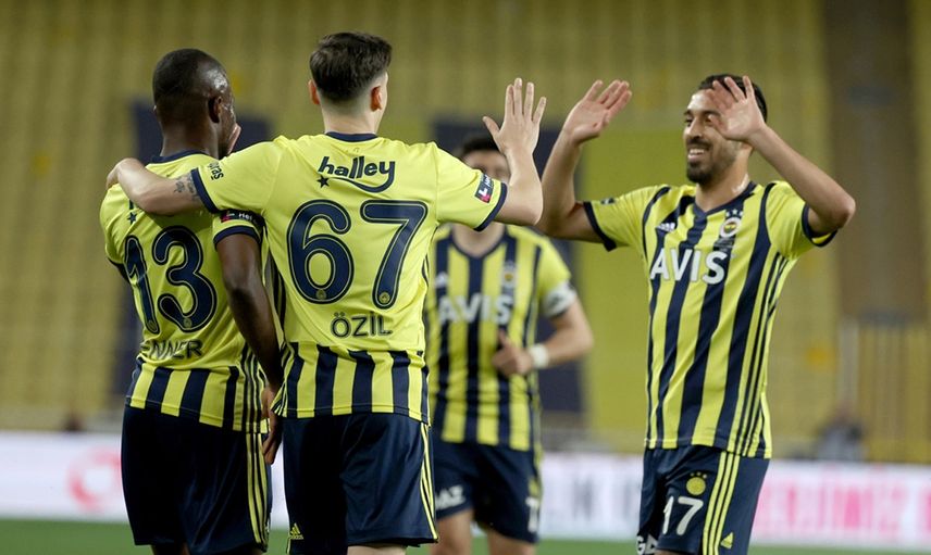 Fenerbahçe'de Enner Valencia Paniği Yaşanıyor!