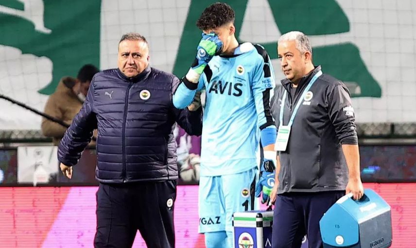Fenerbahçeli Altay Bayındır'ın Sahalardan Uzak Kalacağı Süre Belli Oldu!