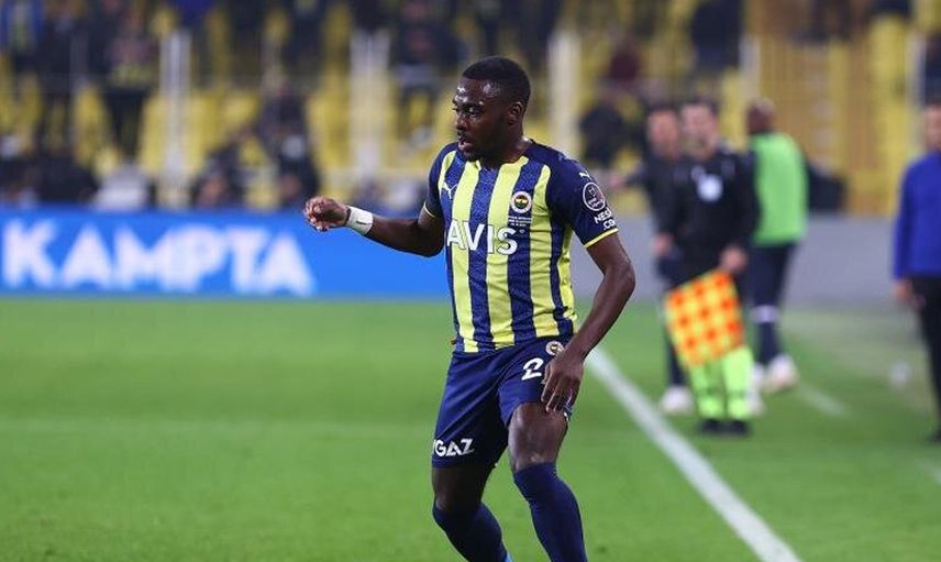 Fenerbahçeli Bright Osayi-Samuel, Emre Belözoğlu'nun transferinde kendisini nasıl ikna ettiğini açıkladı