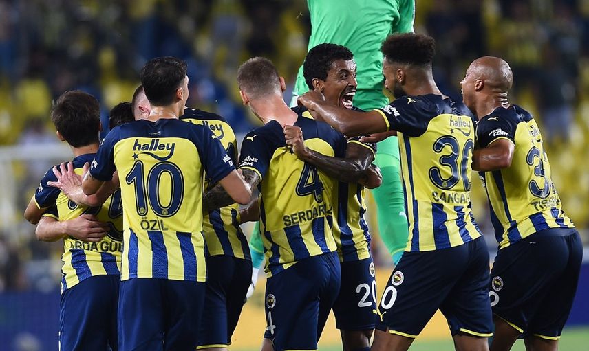 Fenerbahçeli Luiz Gustavo Corinthians'a Transfer Oluyor!