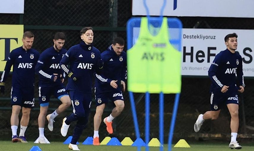 Fenerbahçeli Mesut Özil, ABD'den Transfer Teklifi Almış!