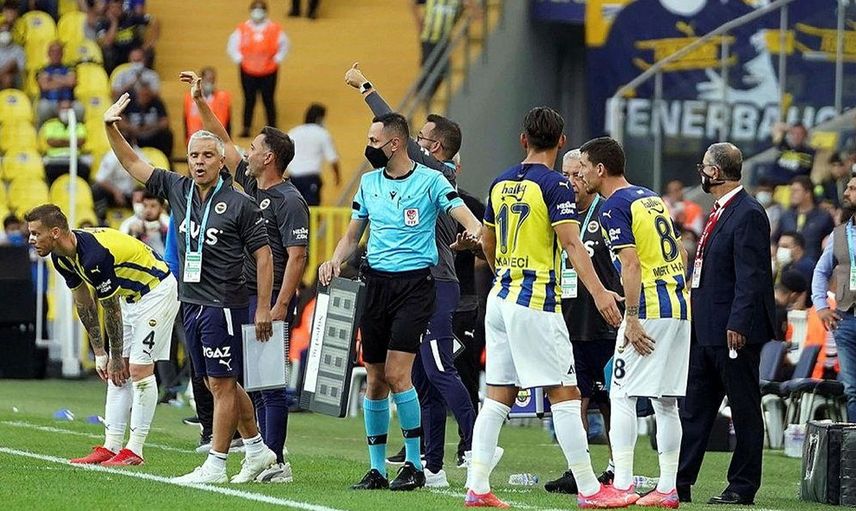 Fenerbahçe'ye İrfan Can Kahveci'den Kötü Haber Geldi!