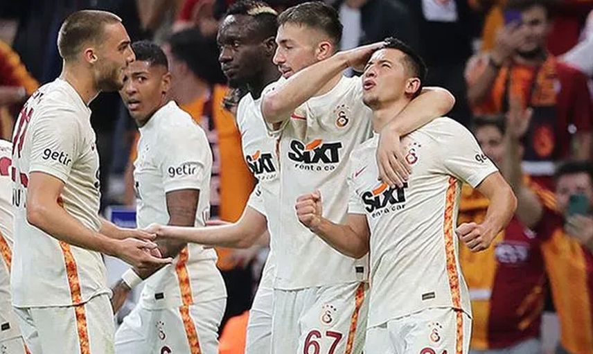 Galatasaray'da Sacha Boey Takımla Çalışmalara Başladı!