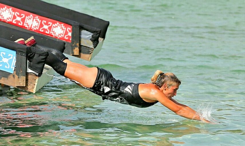 Survivor Sema'dan pavyon dansı! ''Dilberlere tercih edilince acil oynuyoruz''