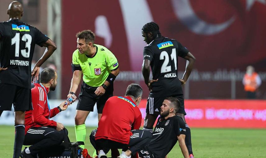 Beşiktaş'ta Yaşanan Sakatlıkların Nedeni Ortaya Çıkmaya Başlıyor!