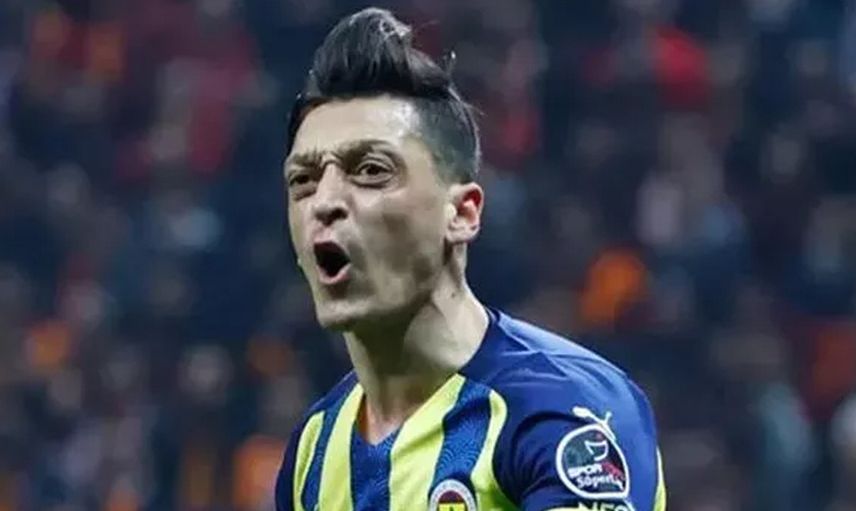 Fenerbahçeli Mesut Özil'i Endonezya'dan Transfer Etmek İstiyorlar!
