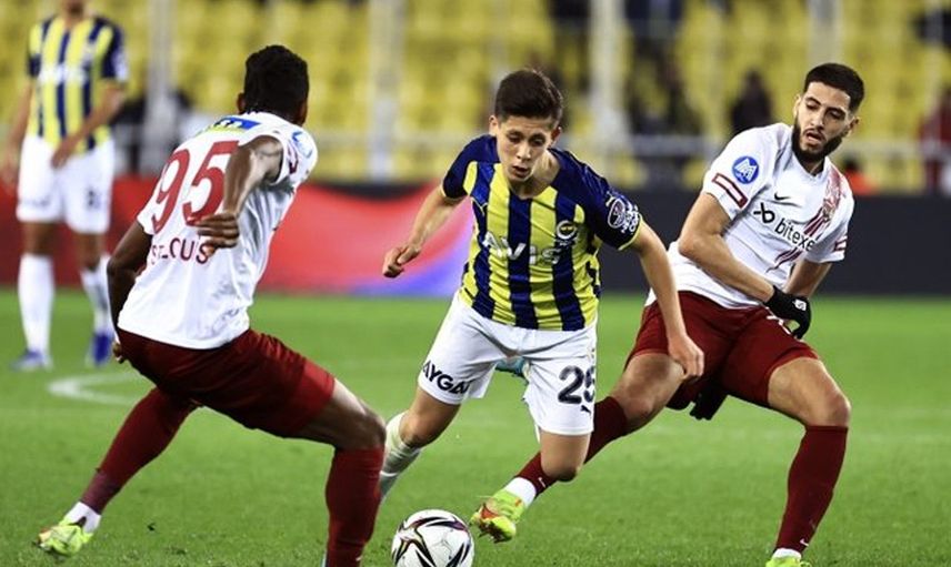 Fenerbahçe'nin Hatayspor Karşılaşmasında Arda Güler İle Serdar Dursun Arasında Dikkat Çeken Diyalog