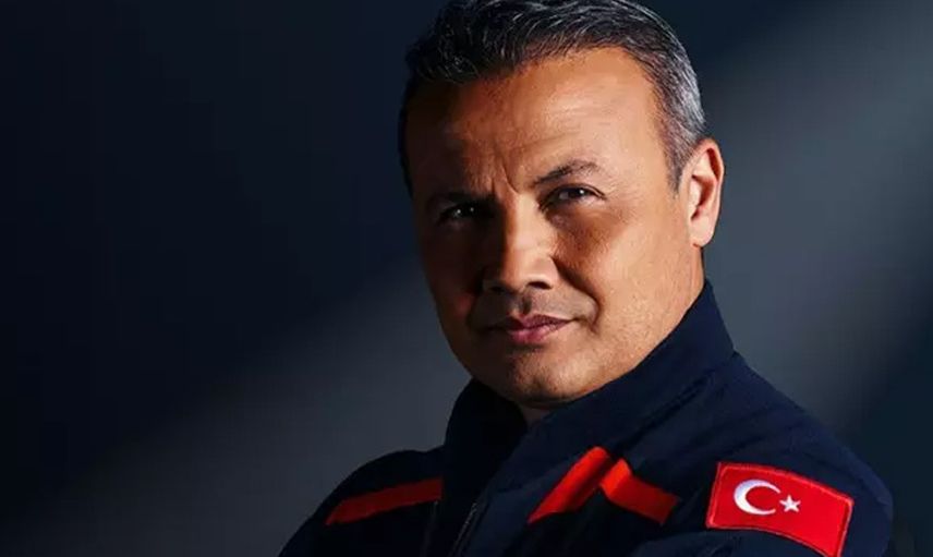Hülya Avşar'dan ilk Türk astronot Alper Gezeravcı'ya ilginç mesaj: Ben geldim, seni bekliyorum!