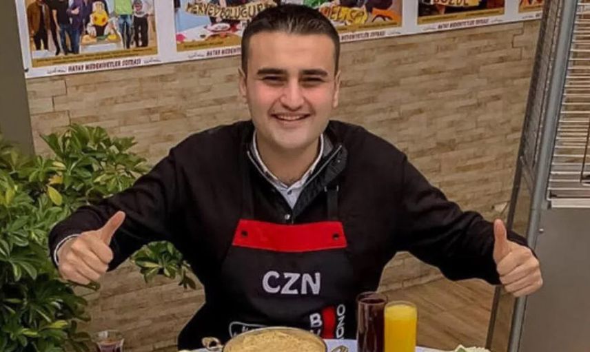 CZN Burak Umre ziyaretine gitti çektirdiği fotoğraflar olay oldu