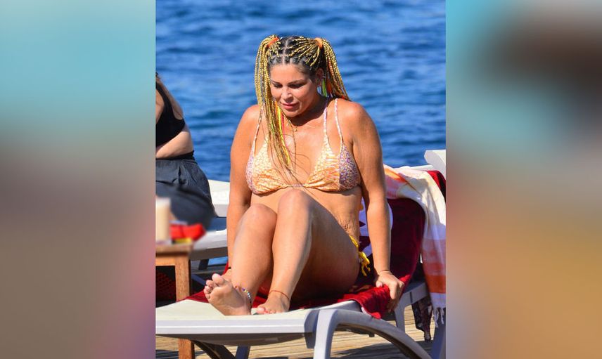 Pelin Öztekin'in son hali dikkat çekti! Ünlü isim kendini plaja attı fotoğraflarındaki o detay herkesi şoke etti