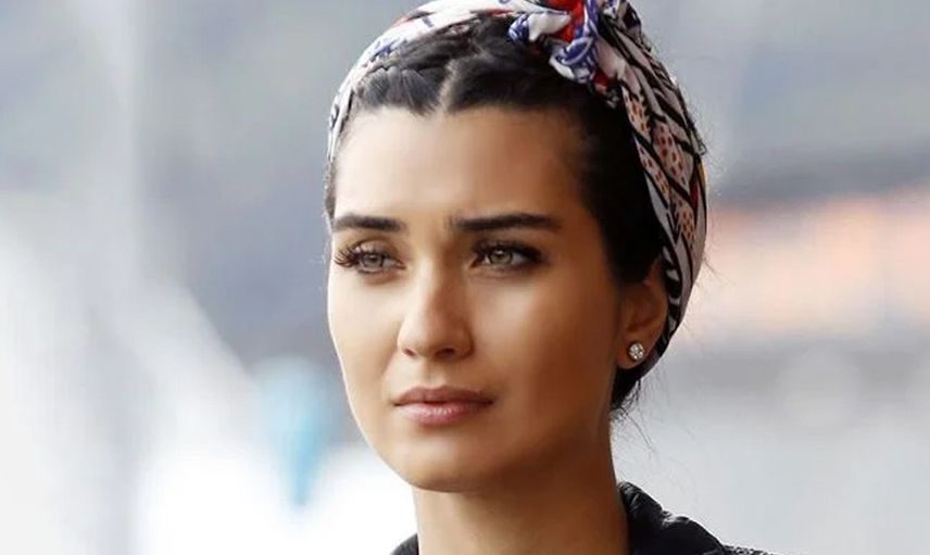 Ünlü oyuncu Tuba Büyüküstün kızlarını da alıp Türkiye’yi terk etti: ‘Burada kendimi evimde hissediyorum’