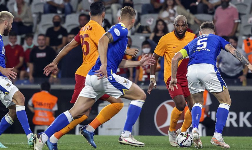 Galatasaray Taraftarlarına Dava Açacak!