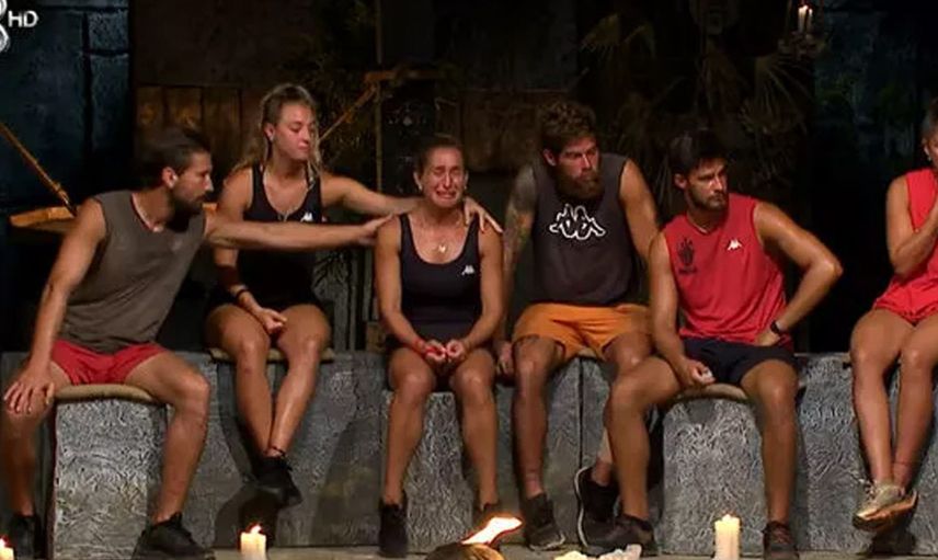 Survivor’da bu hafta elenen isim belli oldu! Yarışmanın fenomen ismi ada hayallerine veda etti
