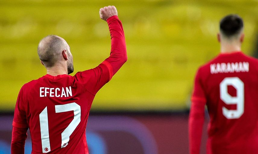 Beşiktaş Efecan Karaca'yı Transfer Etmek İstiyor!