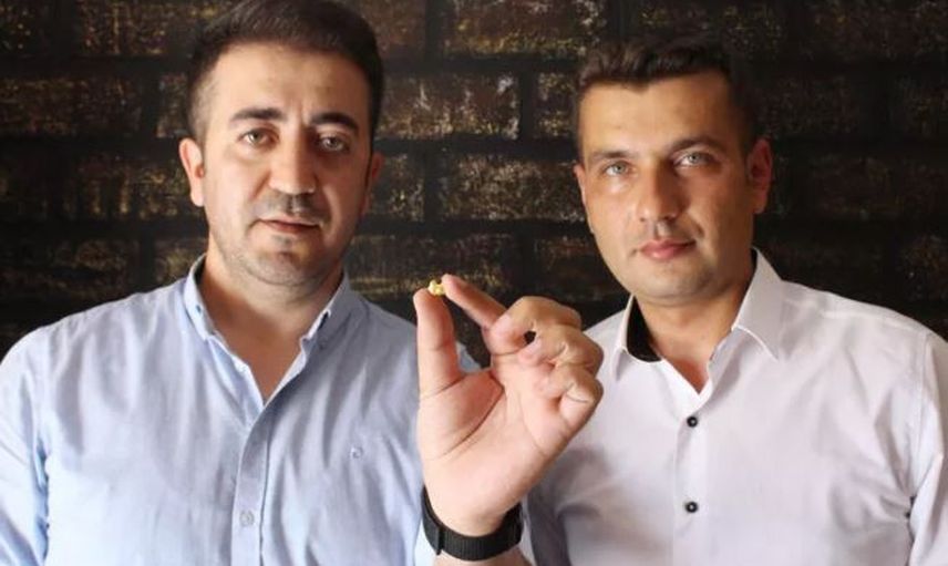 Antalya'da İki Arkadaş Evde Patatesten Altın Üretiyor: "Herkes Yapabilir"