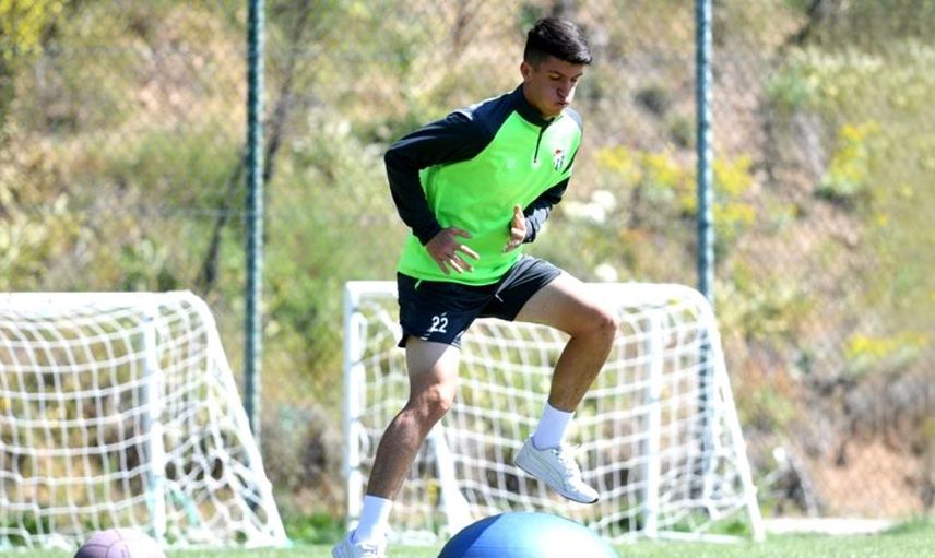 Roma'nın Teknik Direktörü Jose Mourinho Bursasporlu Taha Altıkardeş'in Transfer Edilmesini İstiyor!